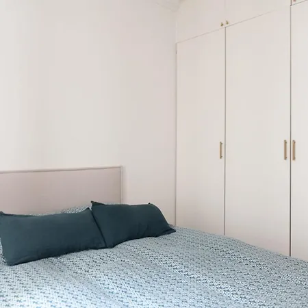 Flat On Courtyard - Near Park *